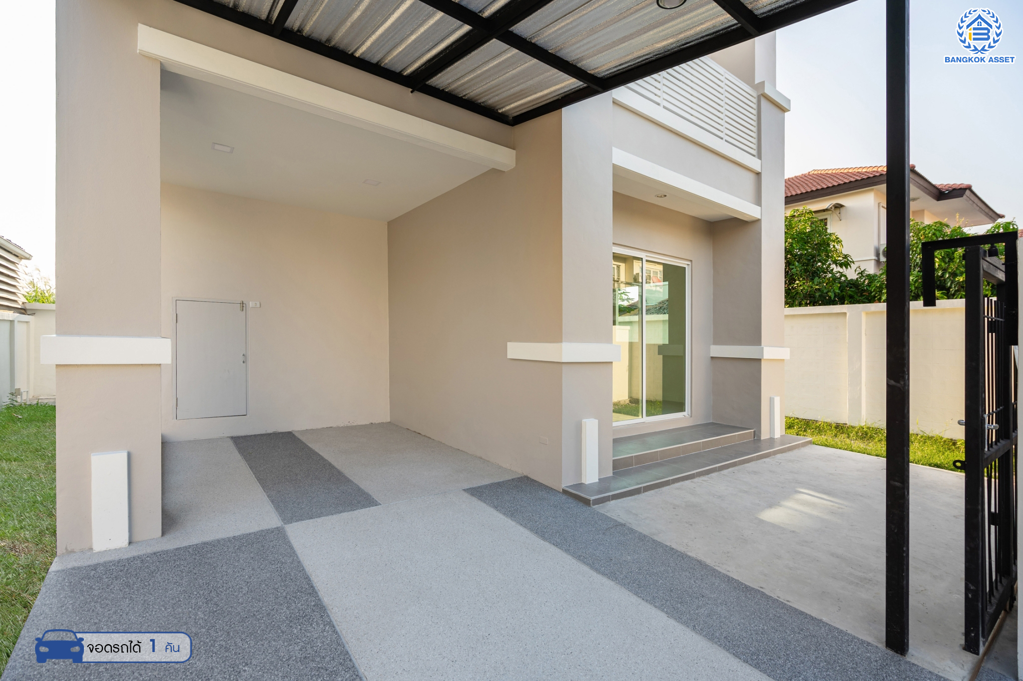 บ้านมือสองตกแต่งใหม่ ม.แลนซีโอ วงแหวน-พระราม5 (ซ.วัดส้มเกลี้ยง) บ้านแฝด หลังมุม เนื้อที่ 40 ตร.ว. ฟังก์ชัน 3 ห้องนอน 2 ห้องน้ำ 1 ที่จอดรถ บนทำเลศักยภาพ เดินทางสะดวก เชื่อมต่อทั้งปิ่นเกล้า-ศาลายา ใกล้เซ็นทรัลเวสต์เกต ทางด่วน "กาญจนาภิเษก" และรถไฟฟ้า "สถานีตลาดบางใหญ่"